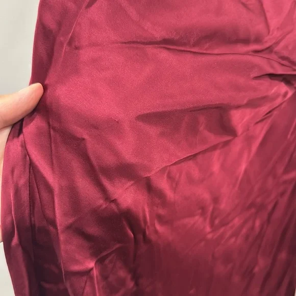 House of Harlow 1960 x REVOLVE Astra Gown in Burgundy - Picture 15 of 15